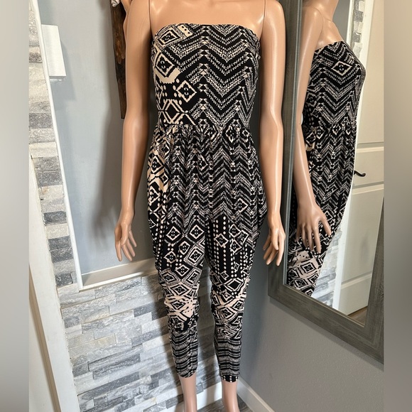 🔥 Strapless Jumpsuit - Picture 6 of 9